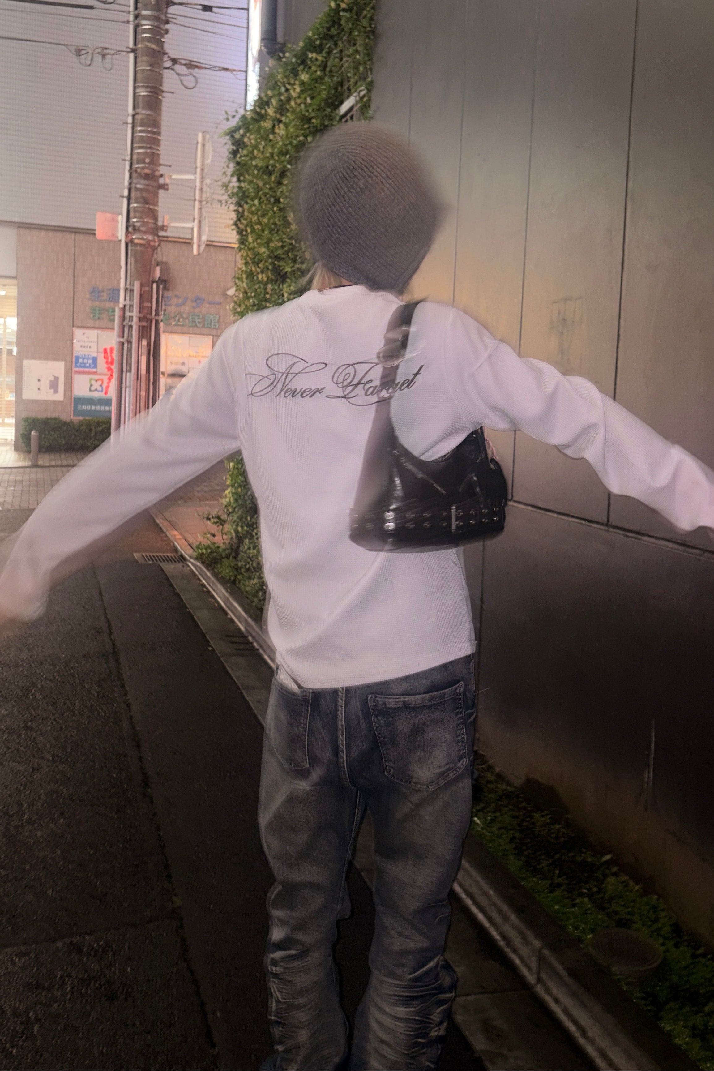 グラフィックワッフルロンT NA10563