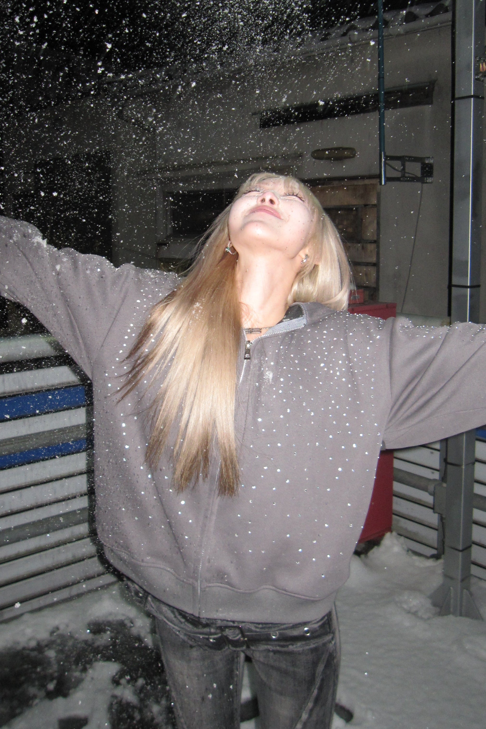 キラキラビジューパーカー NA10393