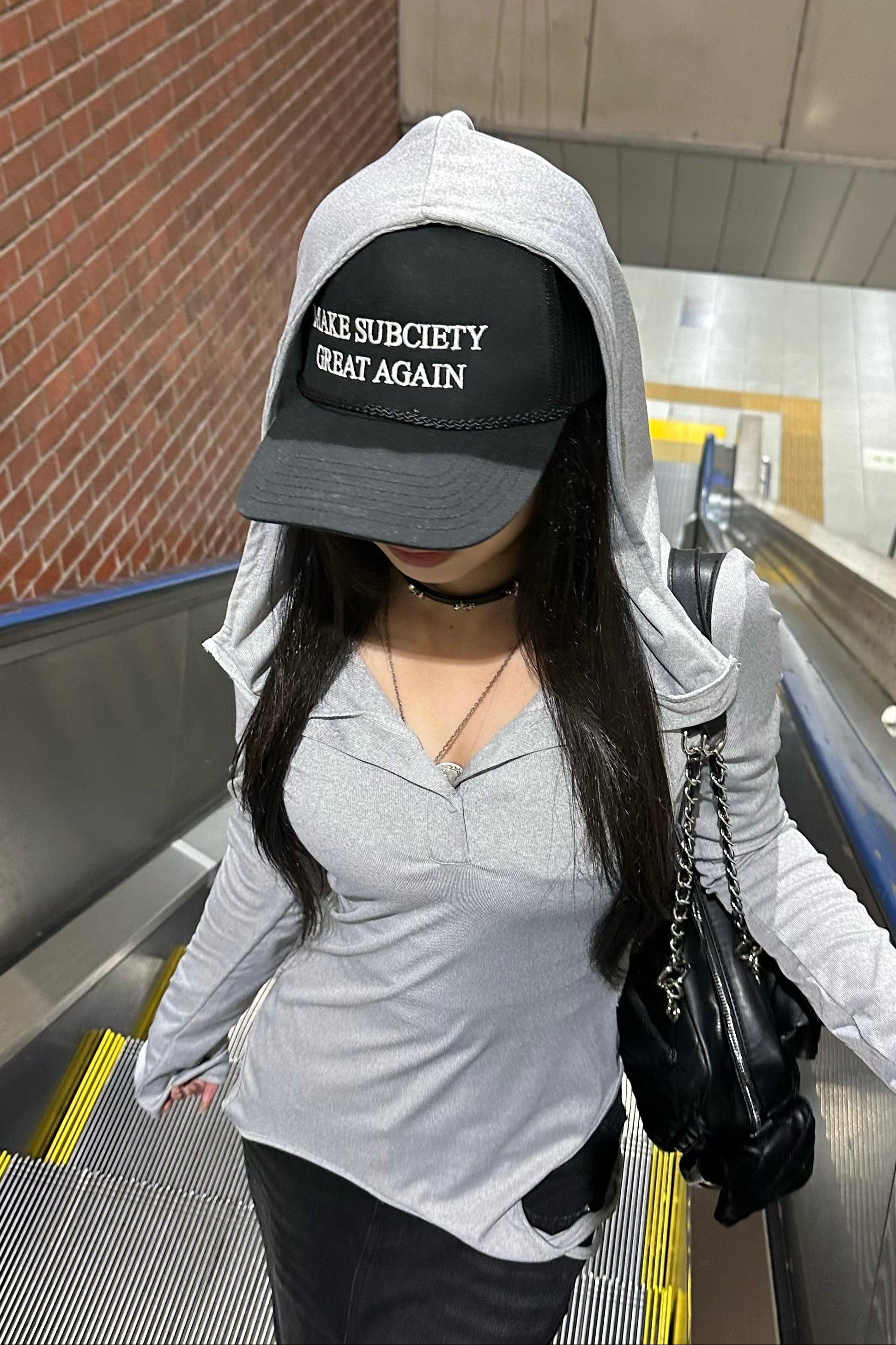 サイドカットフードトップス NA10441