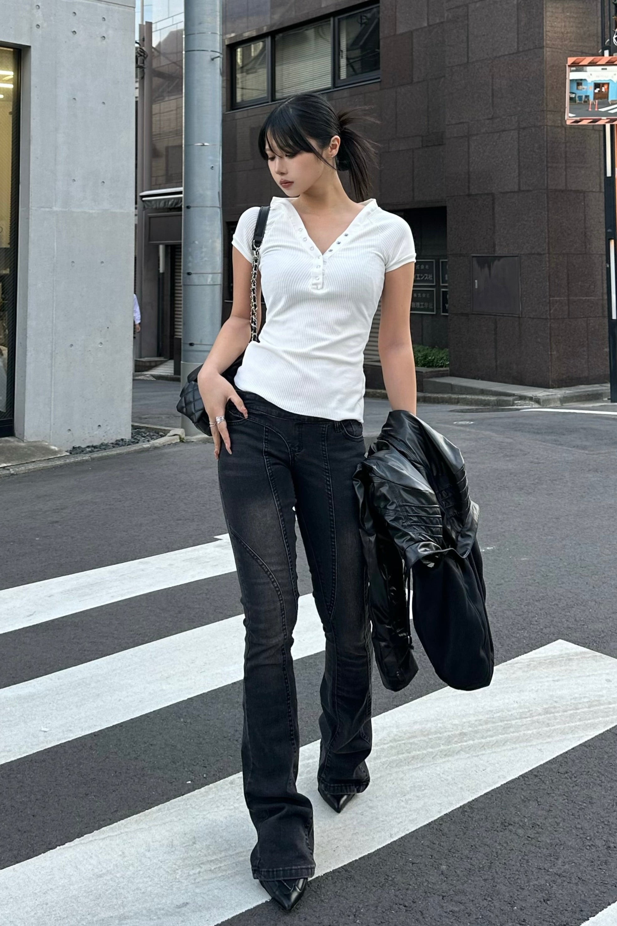 Vネックスリムフィットトップス NA10431