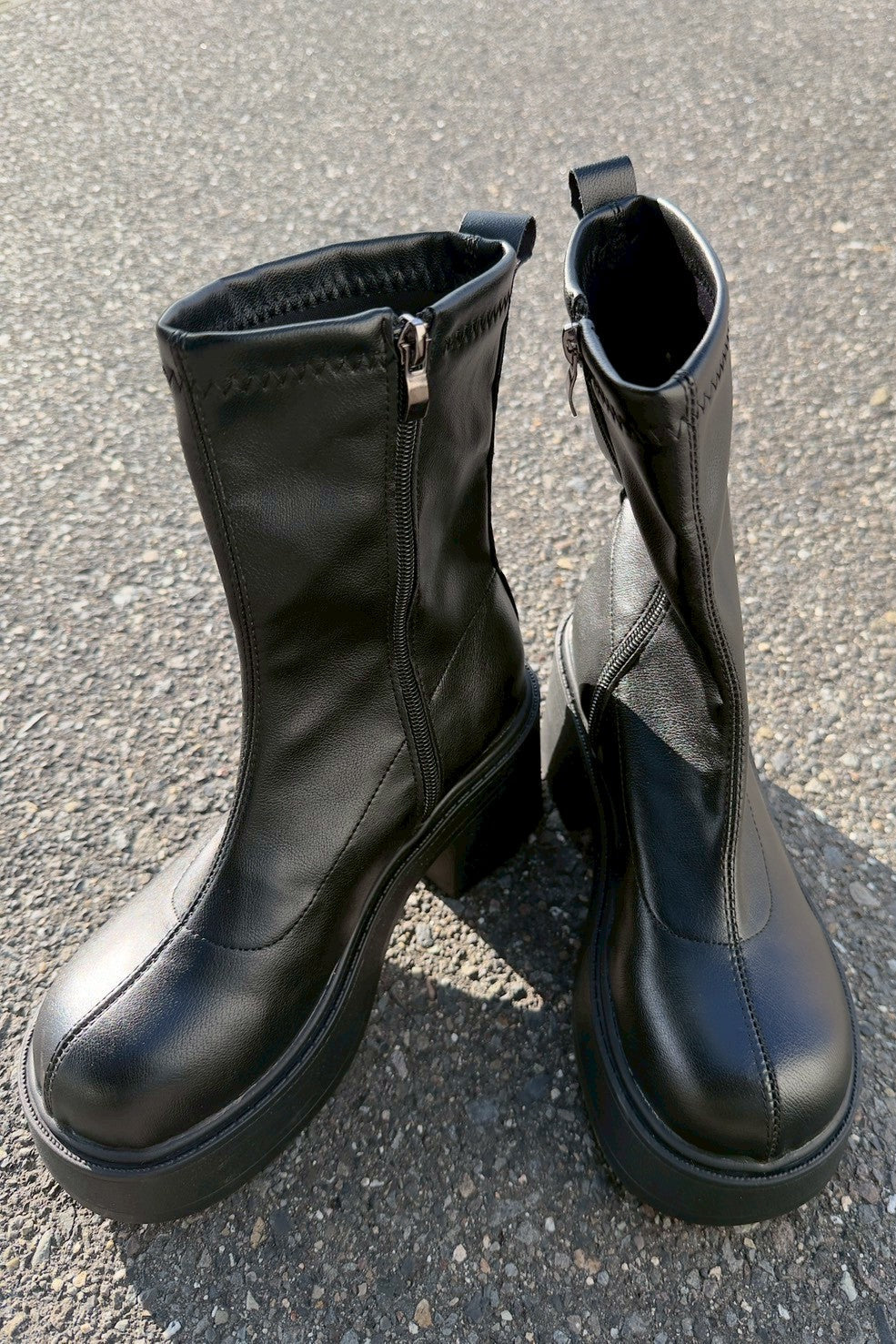 ミッドレングスブーツ NA10040