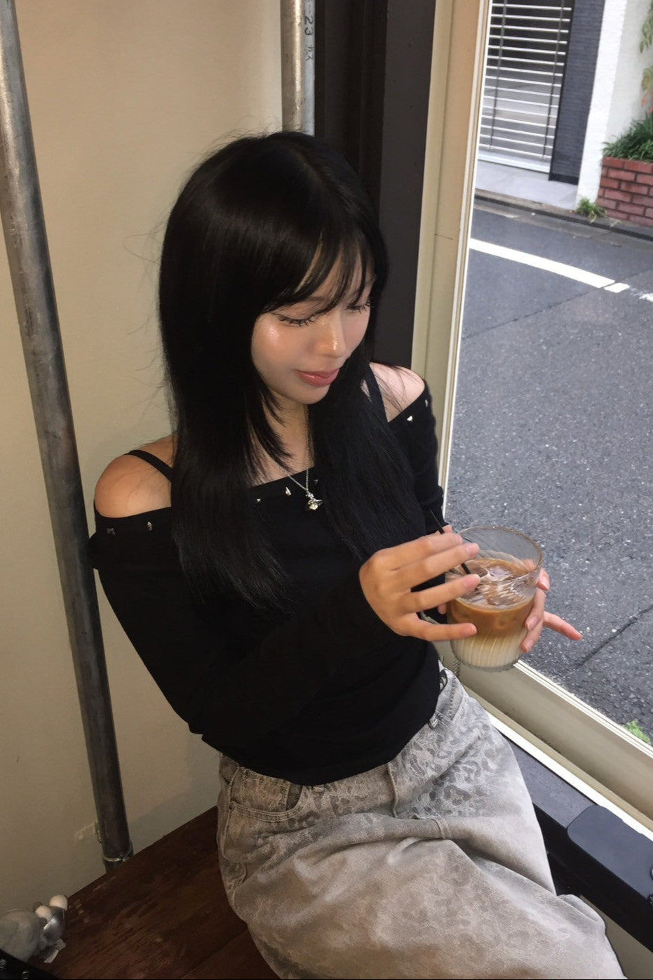 スタッズオフショルダートップス NA10094