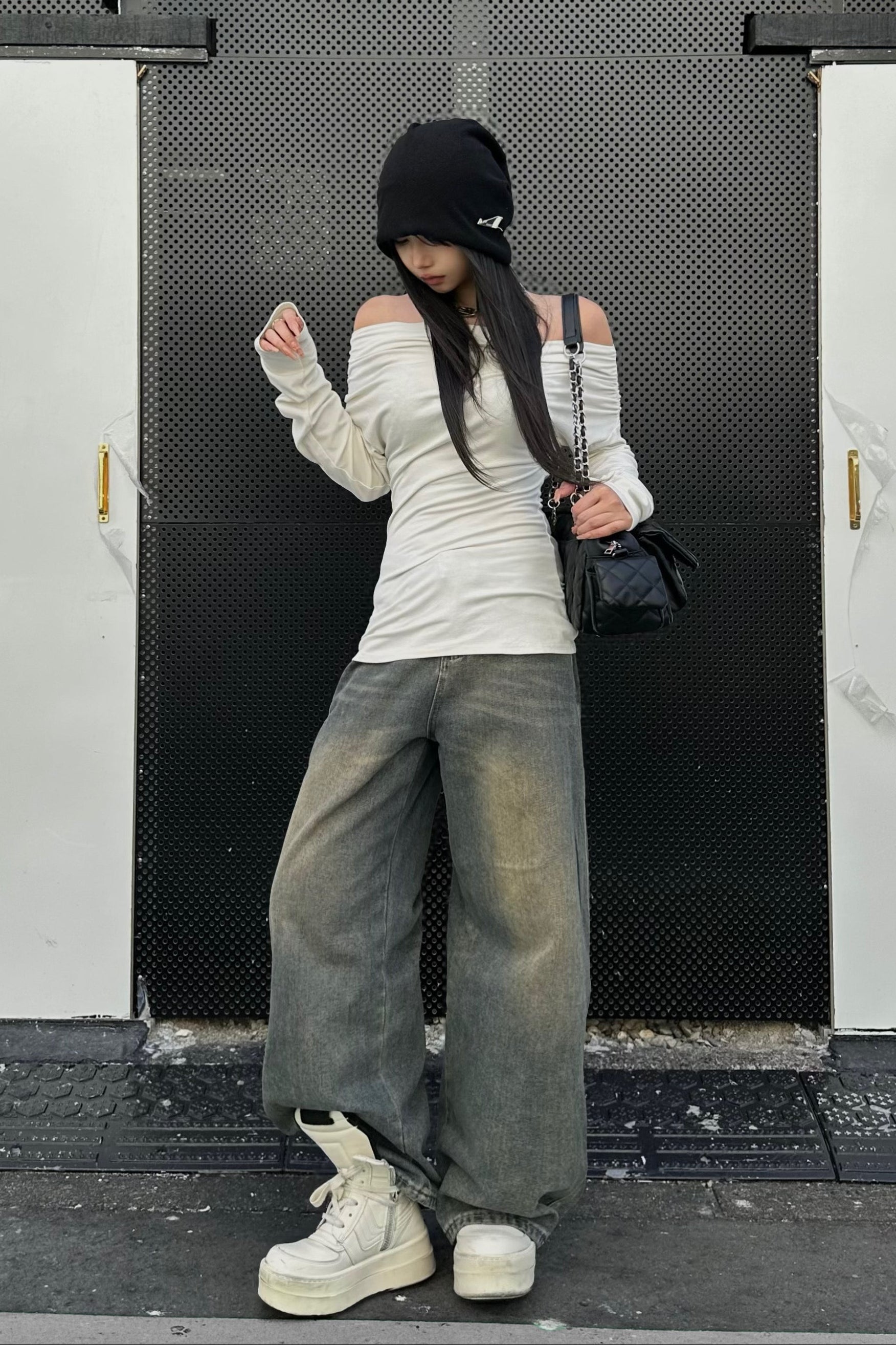 オフショルダーシルエットトップス NA10428