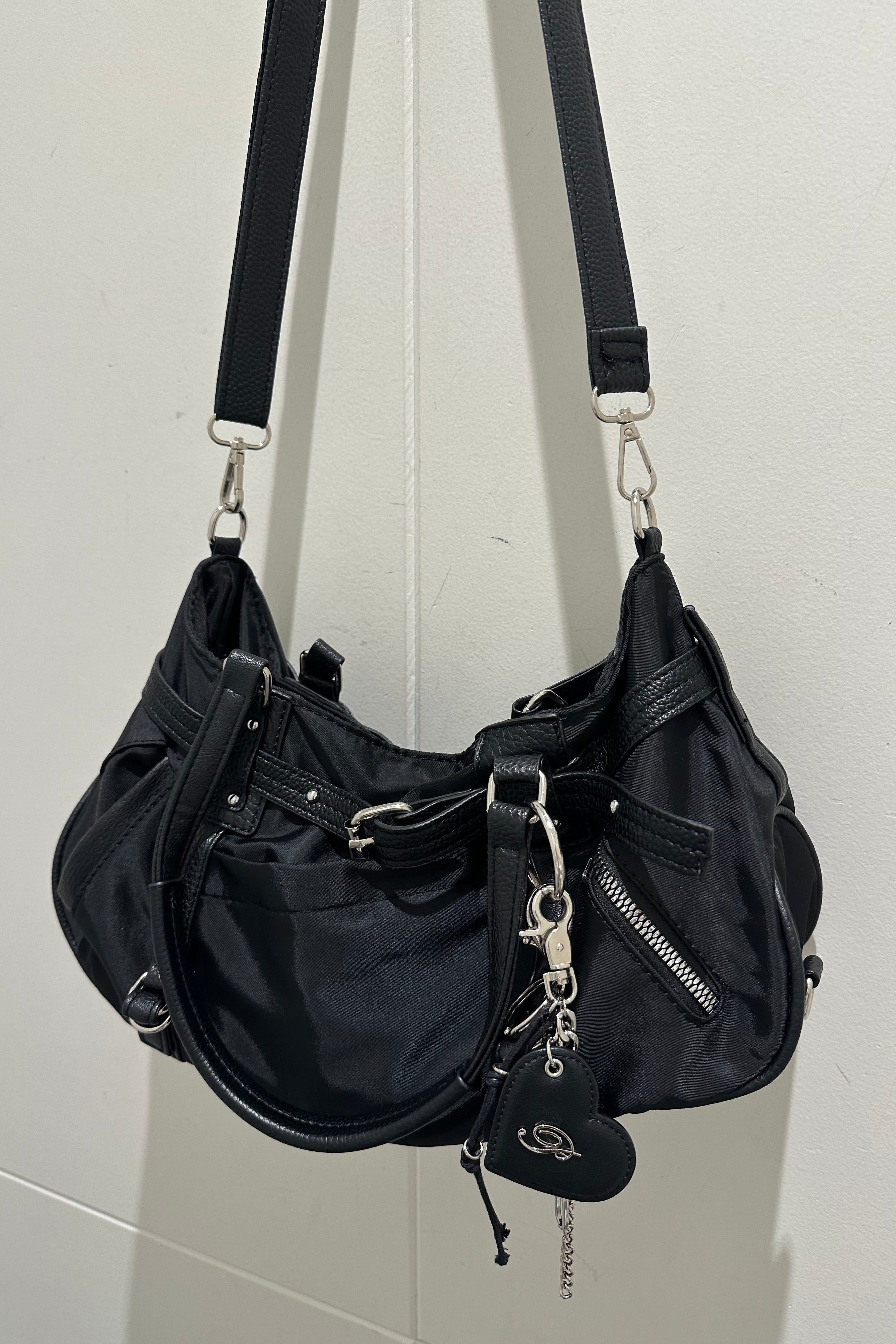 レザージッパーショルダーバッグ NA10176