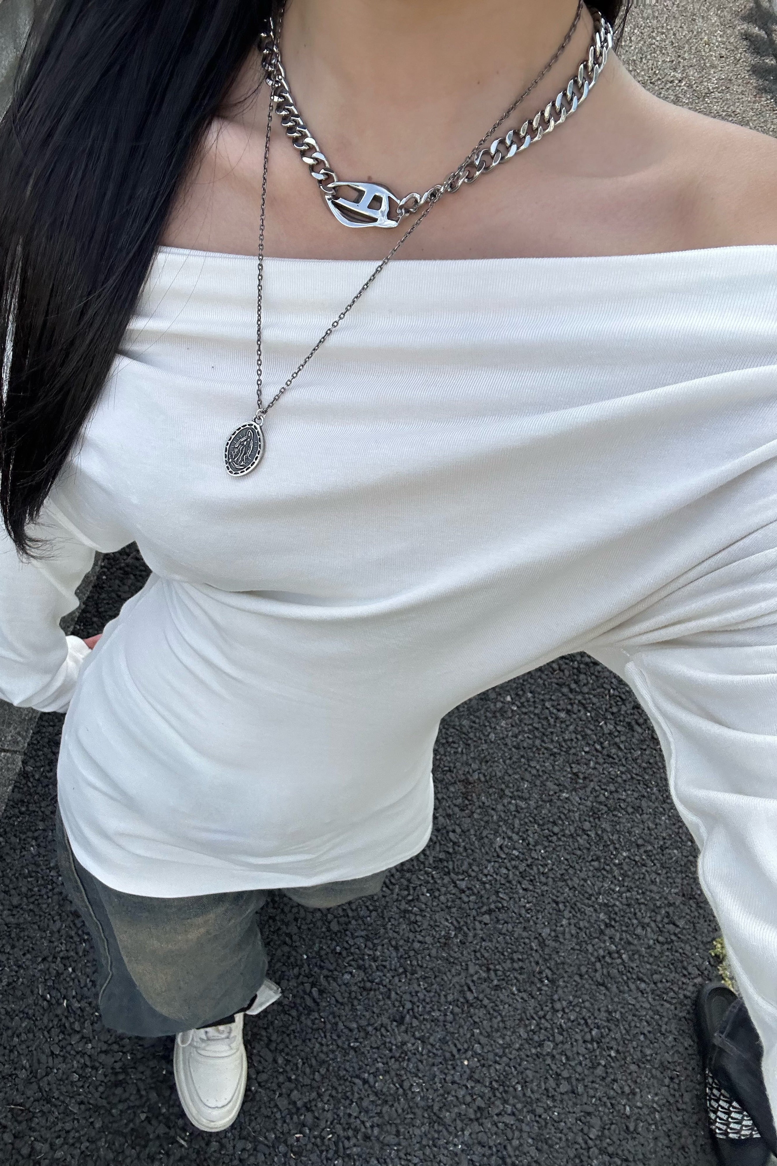 オフショルダーシルエットトップス NA10428