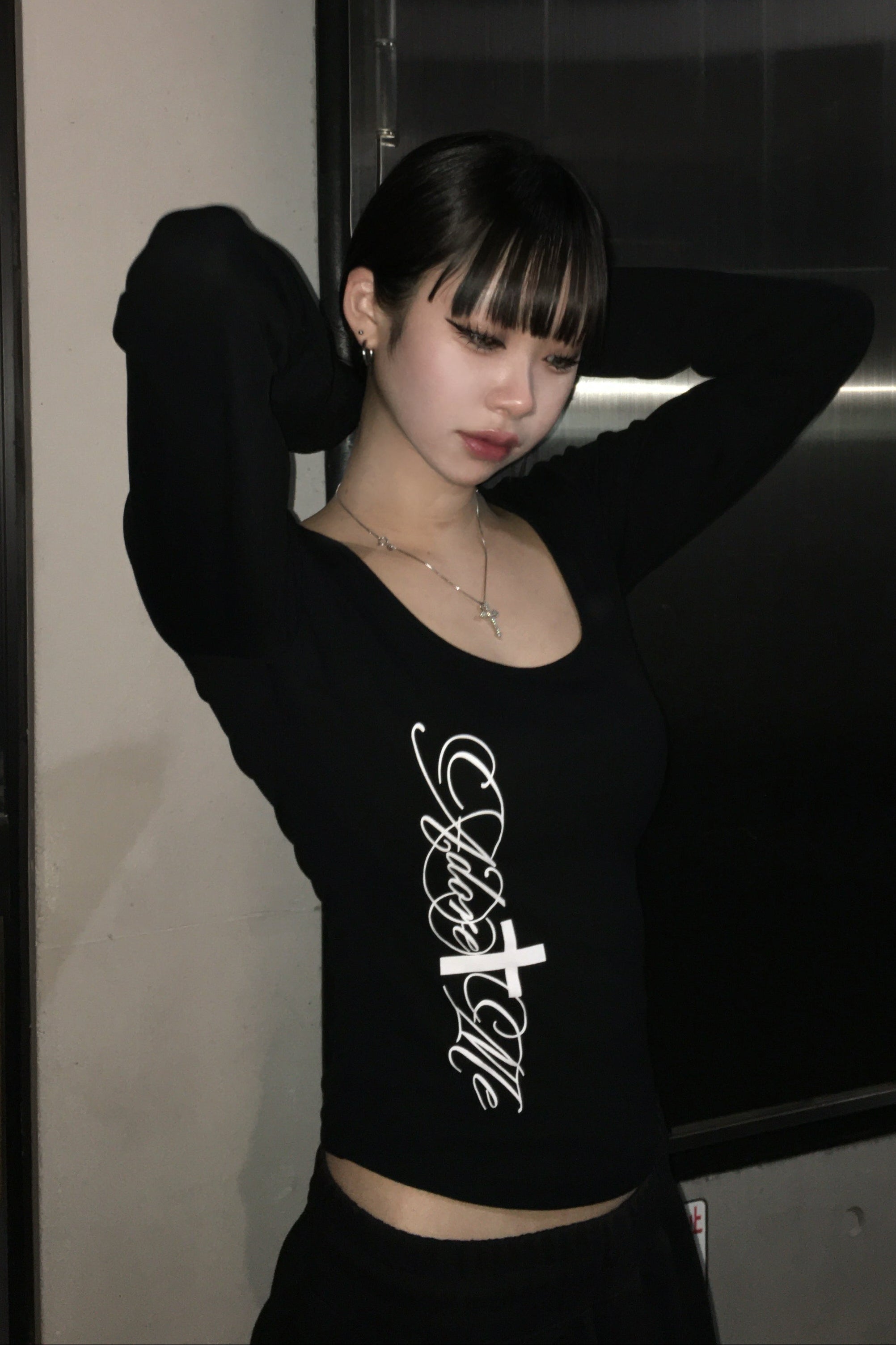 トップス kyu クロスデザインスリムトップス NA10373