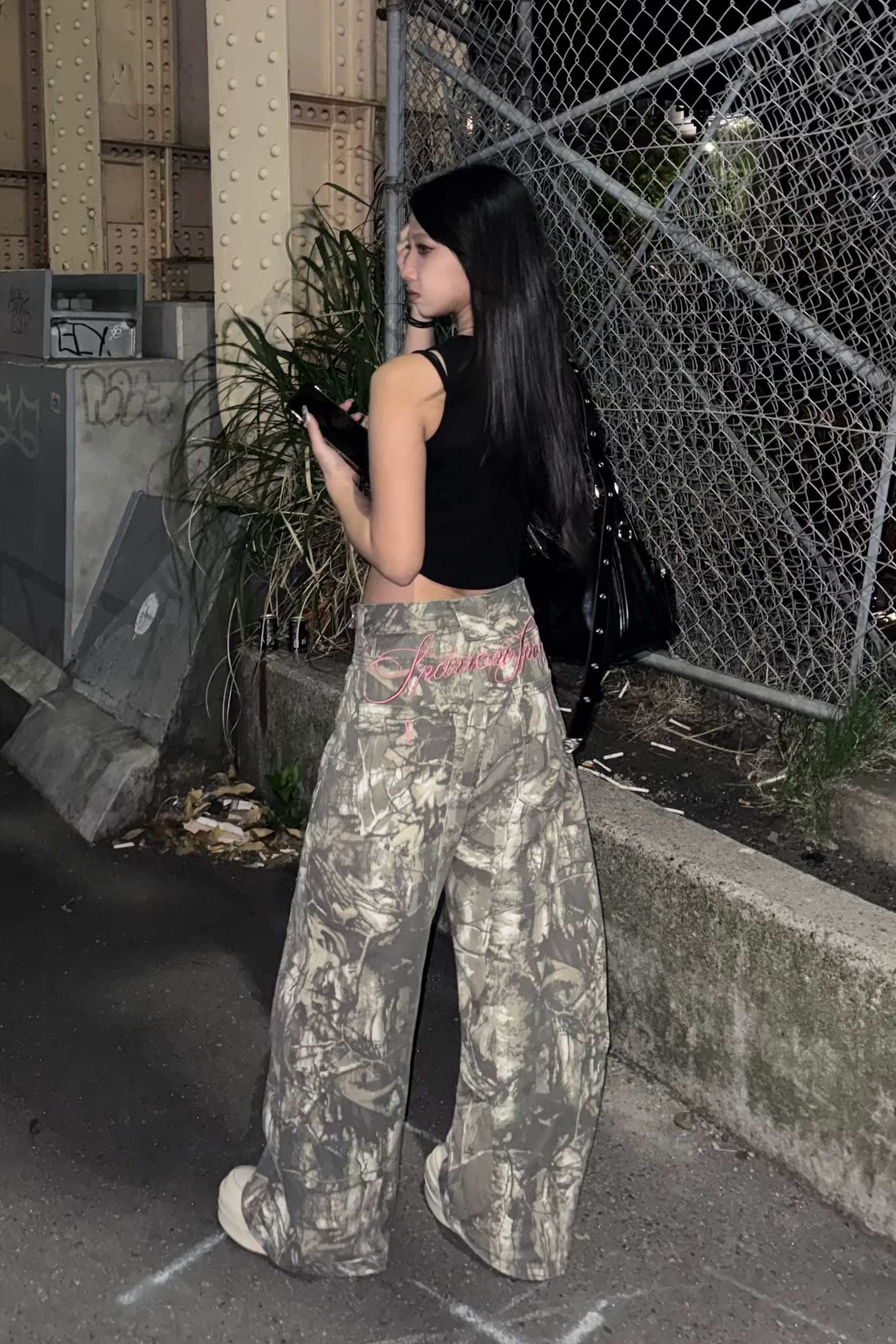 バックプリントカーブパンツ NA10321