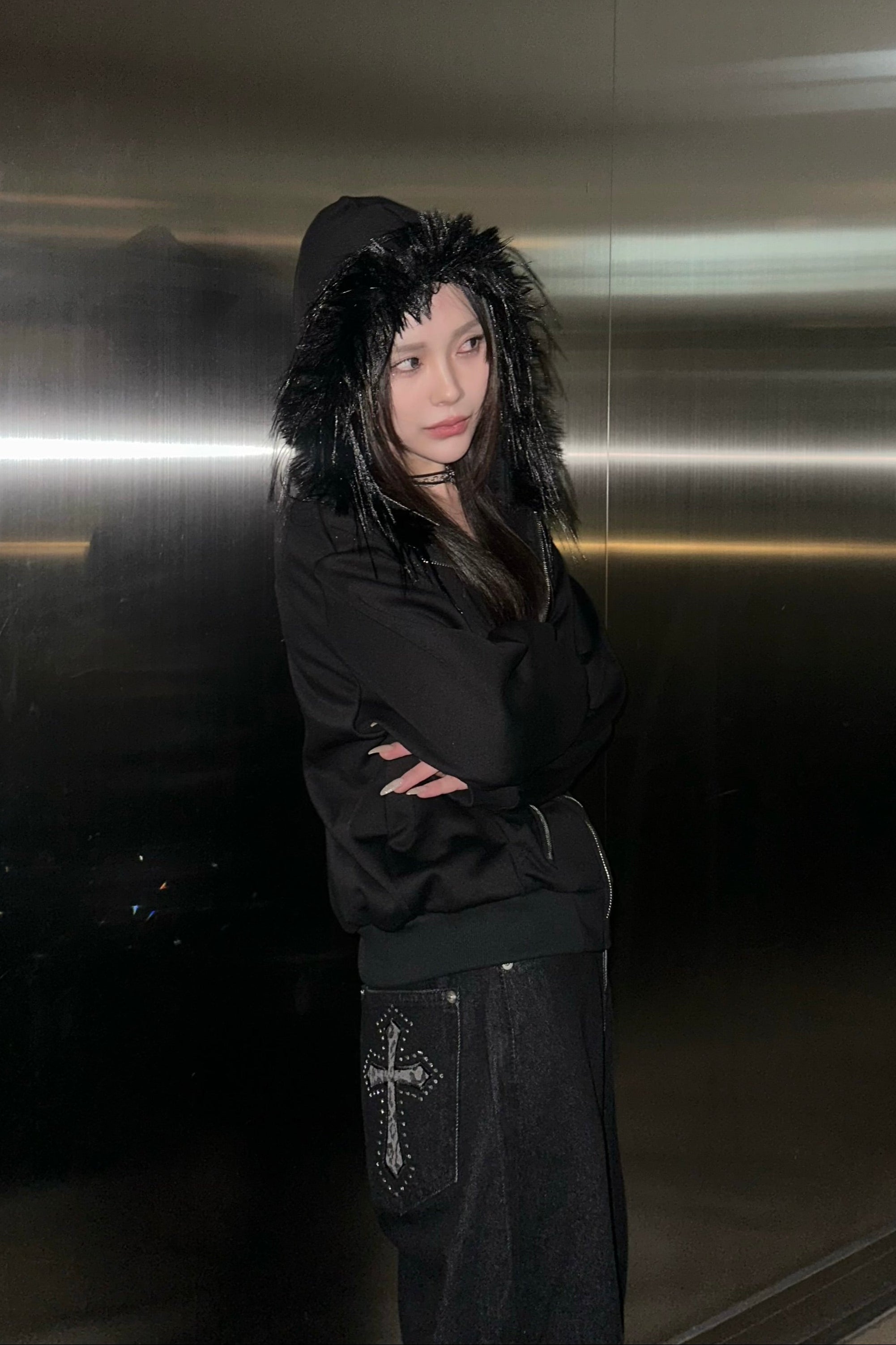 黒のスタッズ付きワイドパンツ スタッズクロスワイドパンツ NA10197