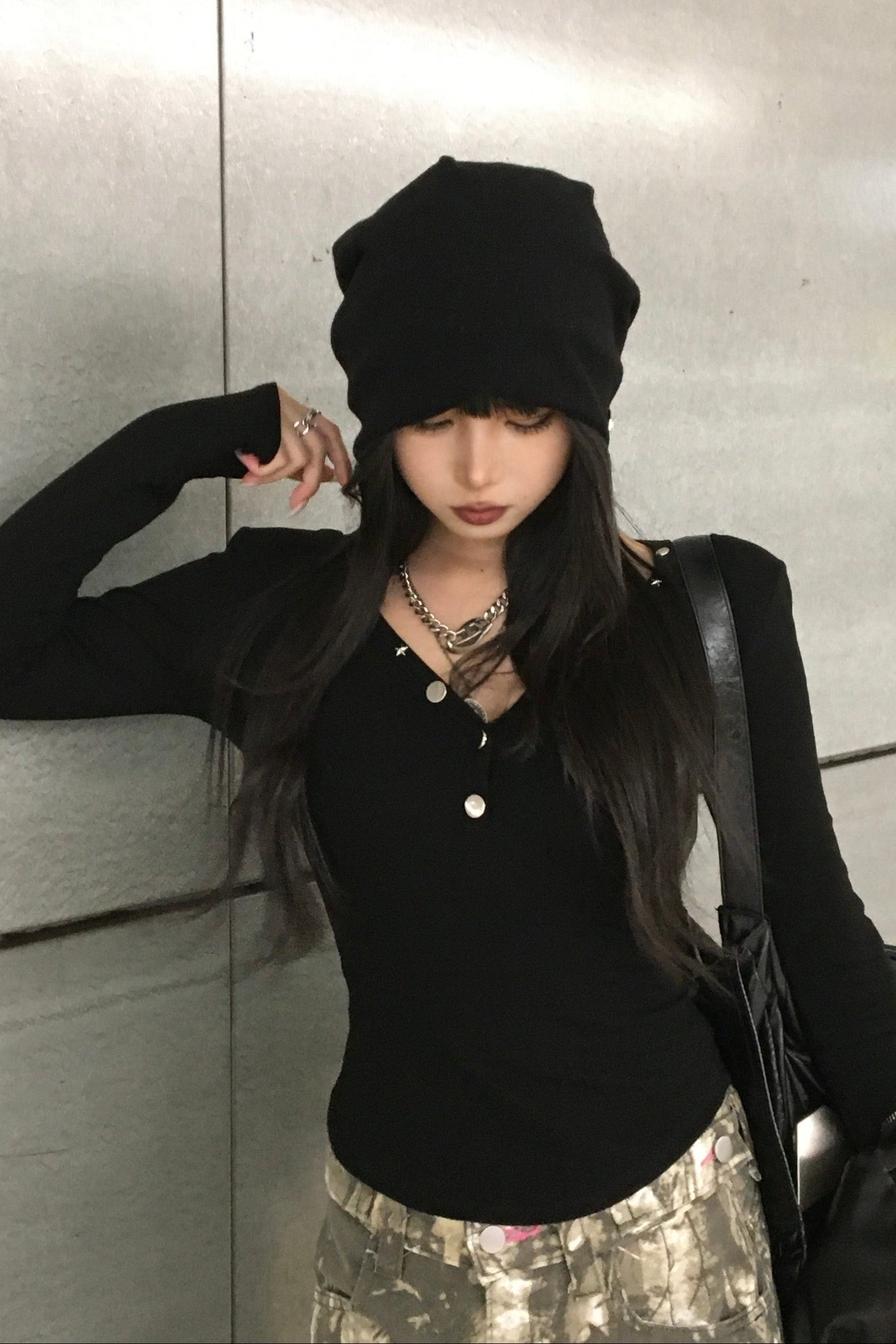 Vネックスタッズトップス NA10324