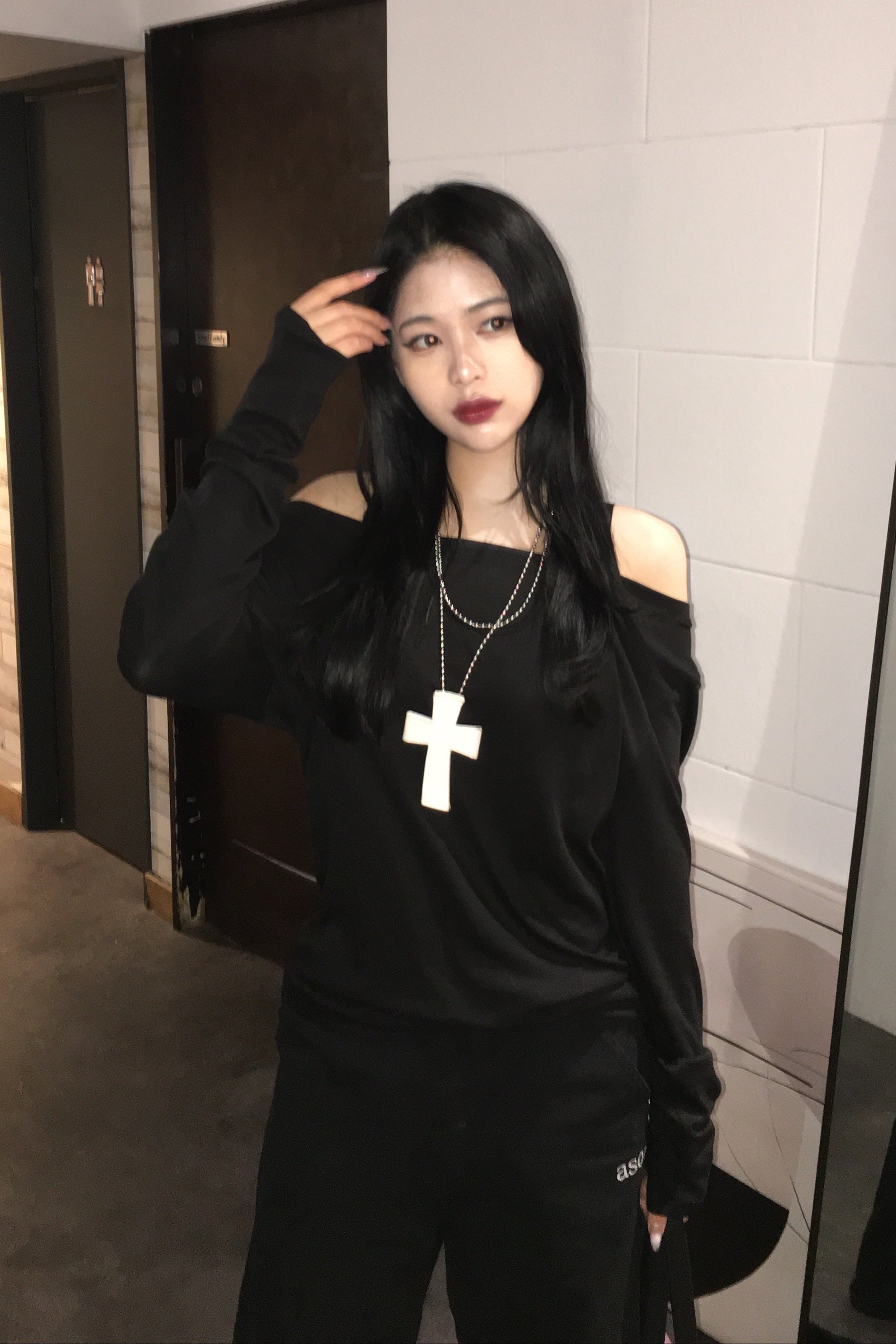 ホルターネックオフショルダートップス NA10478