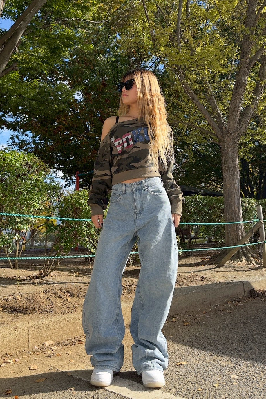 カモフラオフショルトップス NA10049