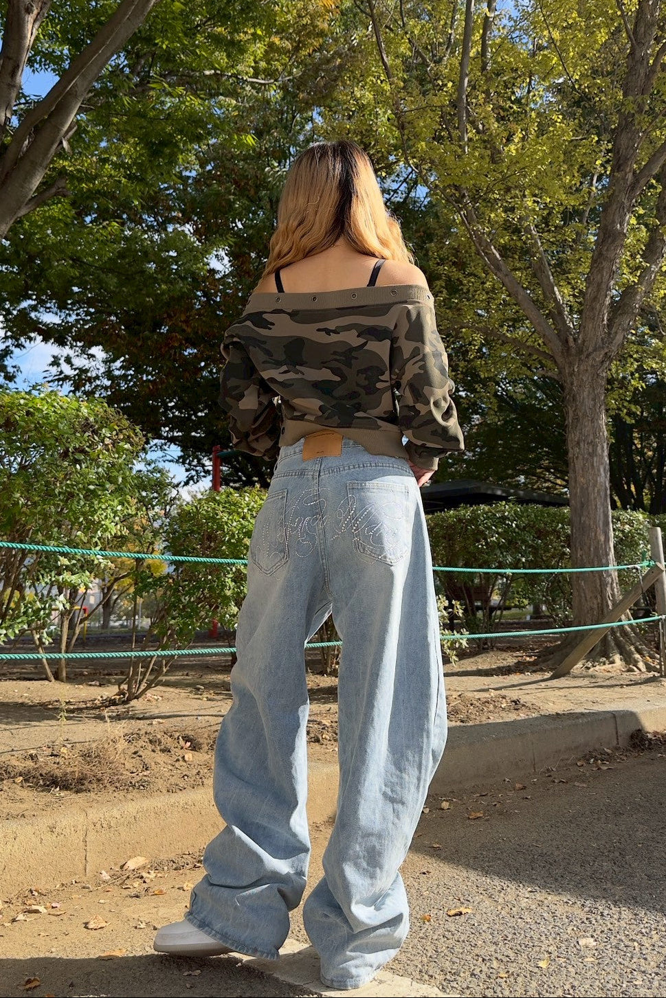 カモフラオフショルトップス NA10049