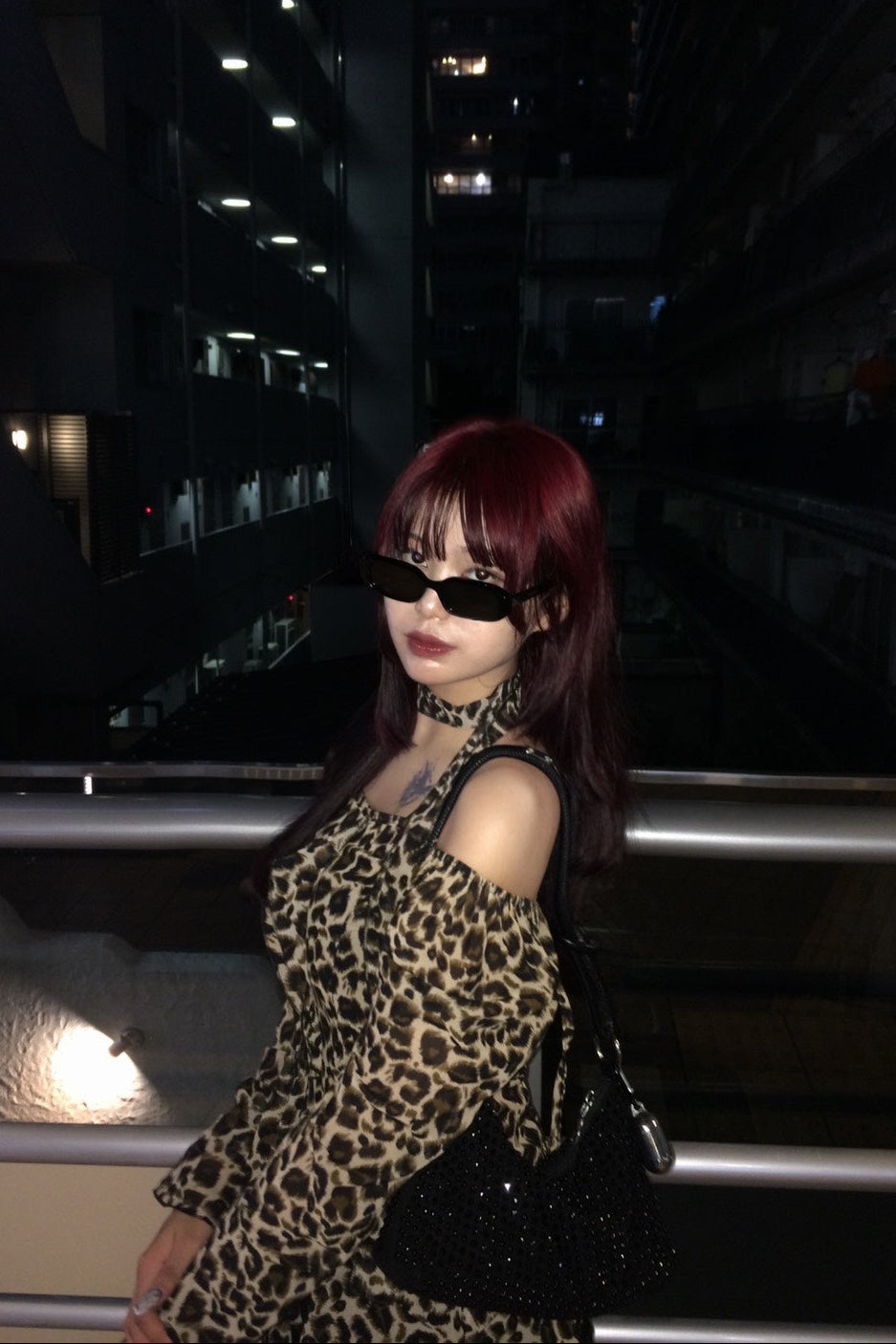 オフショルダーレオパードトップス NA10104